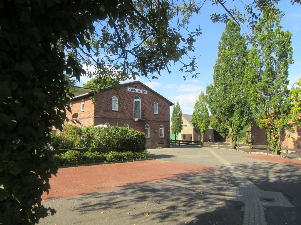 Holsteiner Hof Hotel Heist Exterior photo
